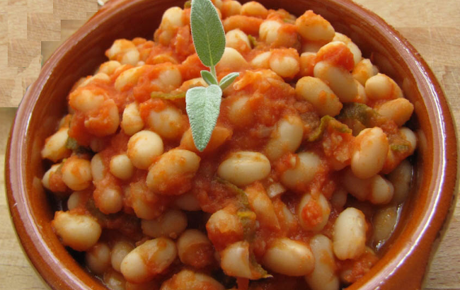 Fagioli all'uccelletto